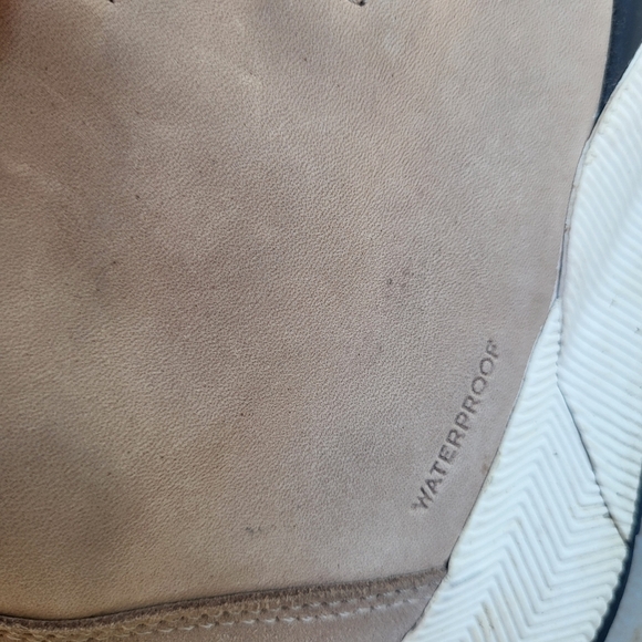 Sorel Out N About Boots Size 11 - Picture 8 of 14